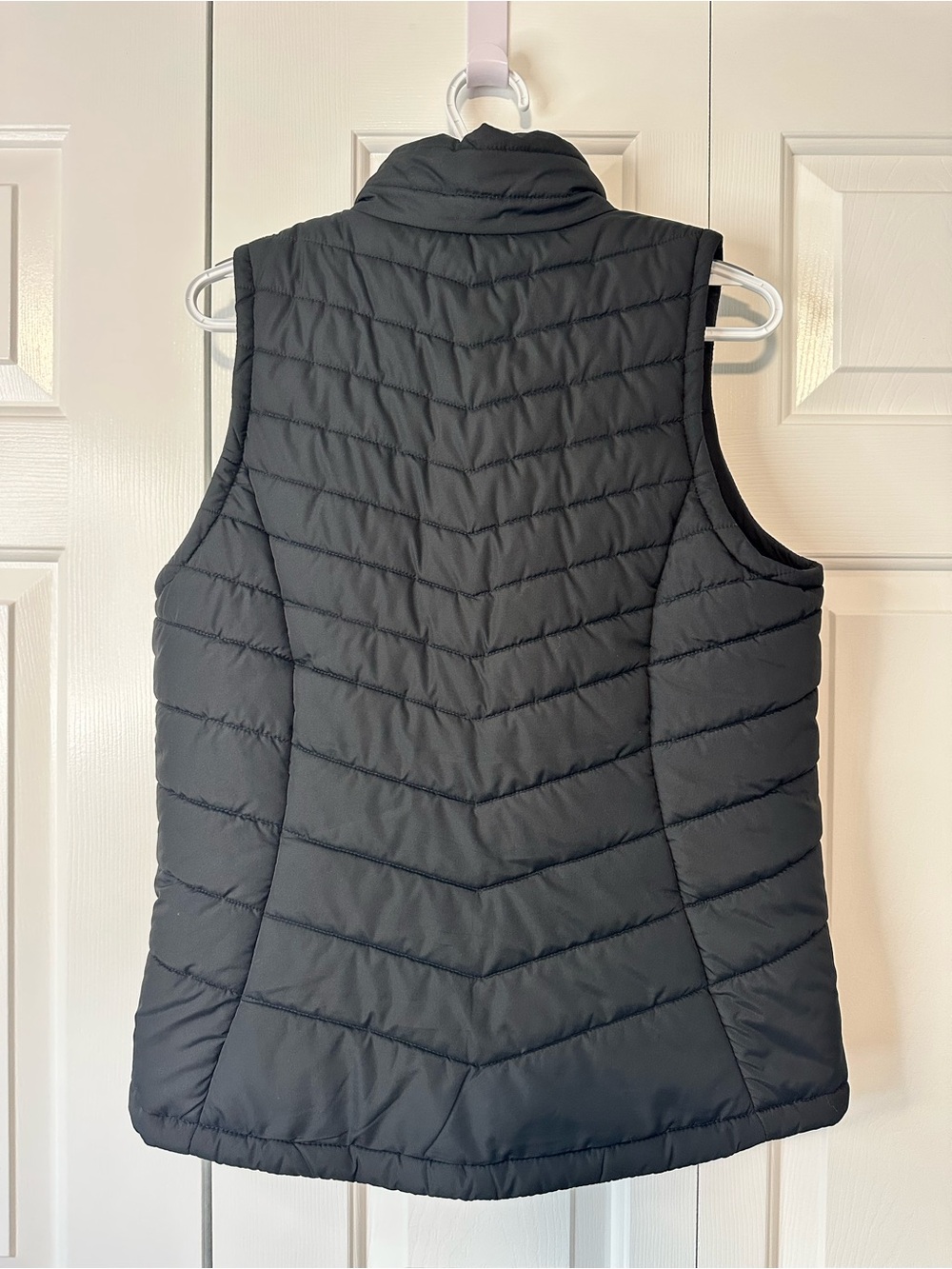 DSG Puffer Vest Women’s Size Medium - Picture 2 of 4